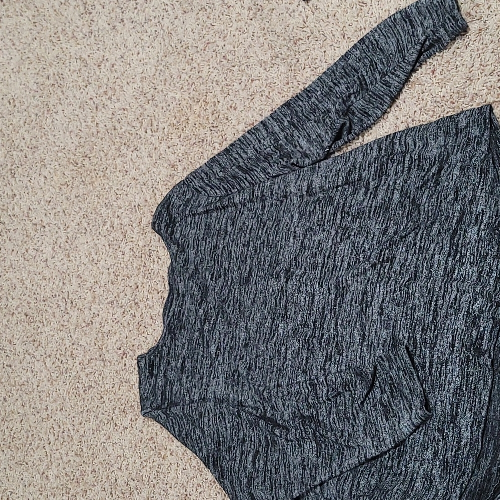 3x gray Apt.9 sweater